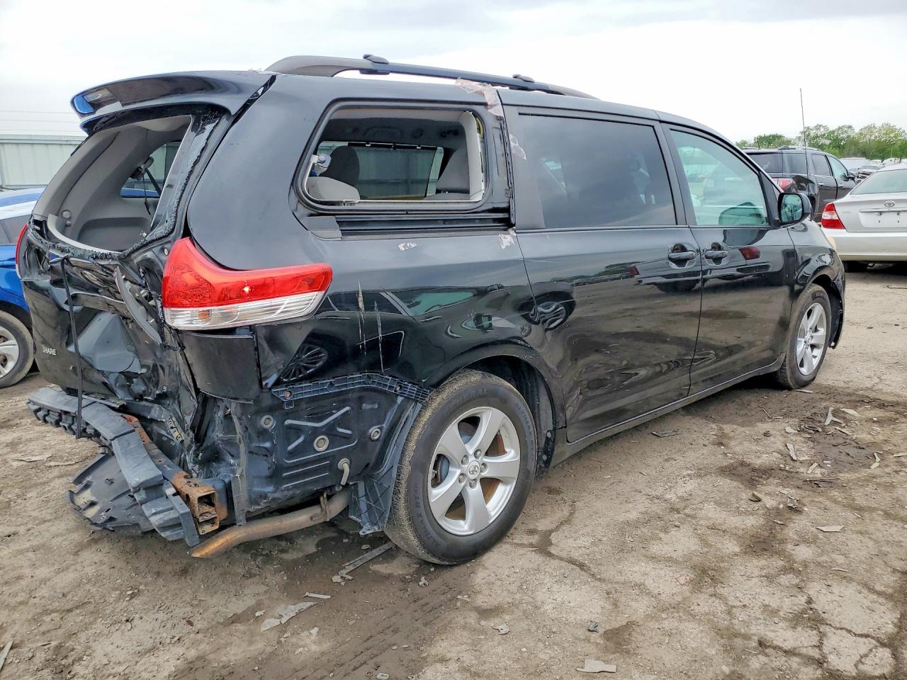 Toyota Sienna Le