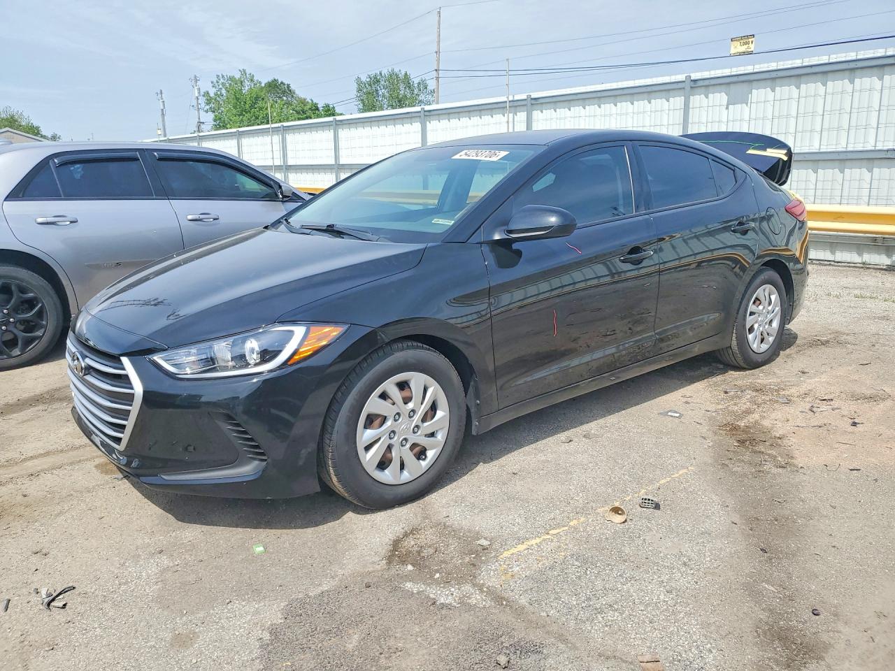 Salvage Hyundai ELANTRA Image