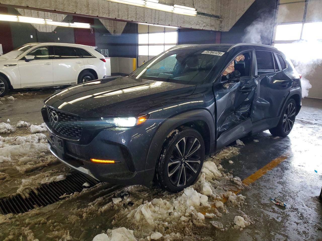 Salvage Mazda Cx Image