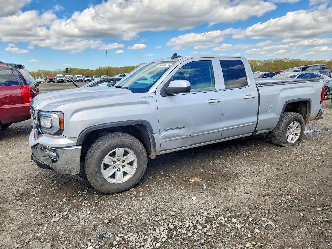 Salvage GMC Sierra Image