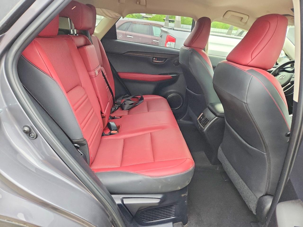 Lexus NX Base