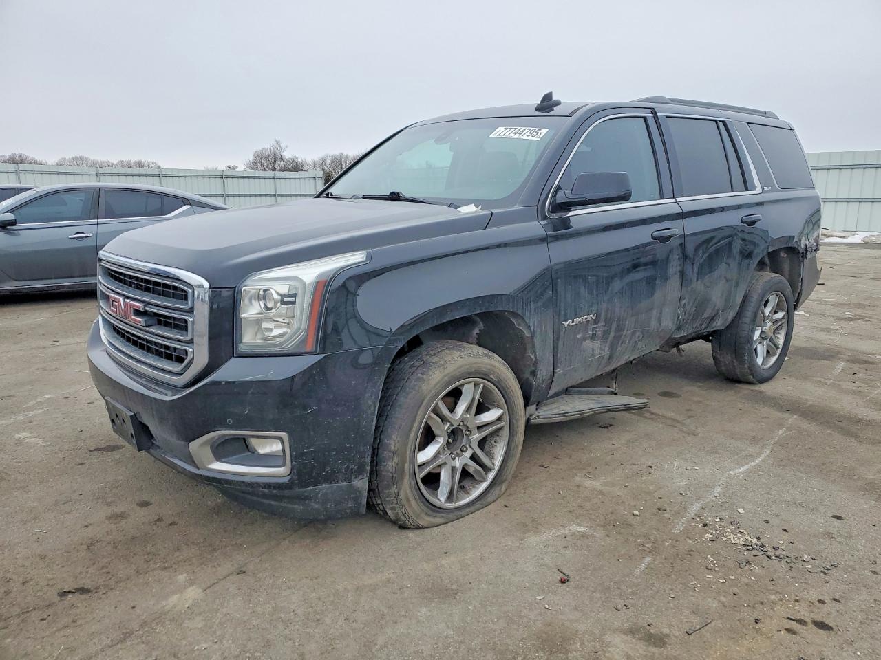 Salvage GMC Yukon Image