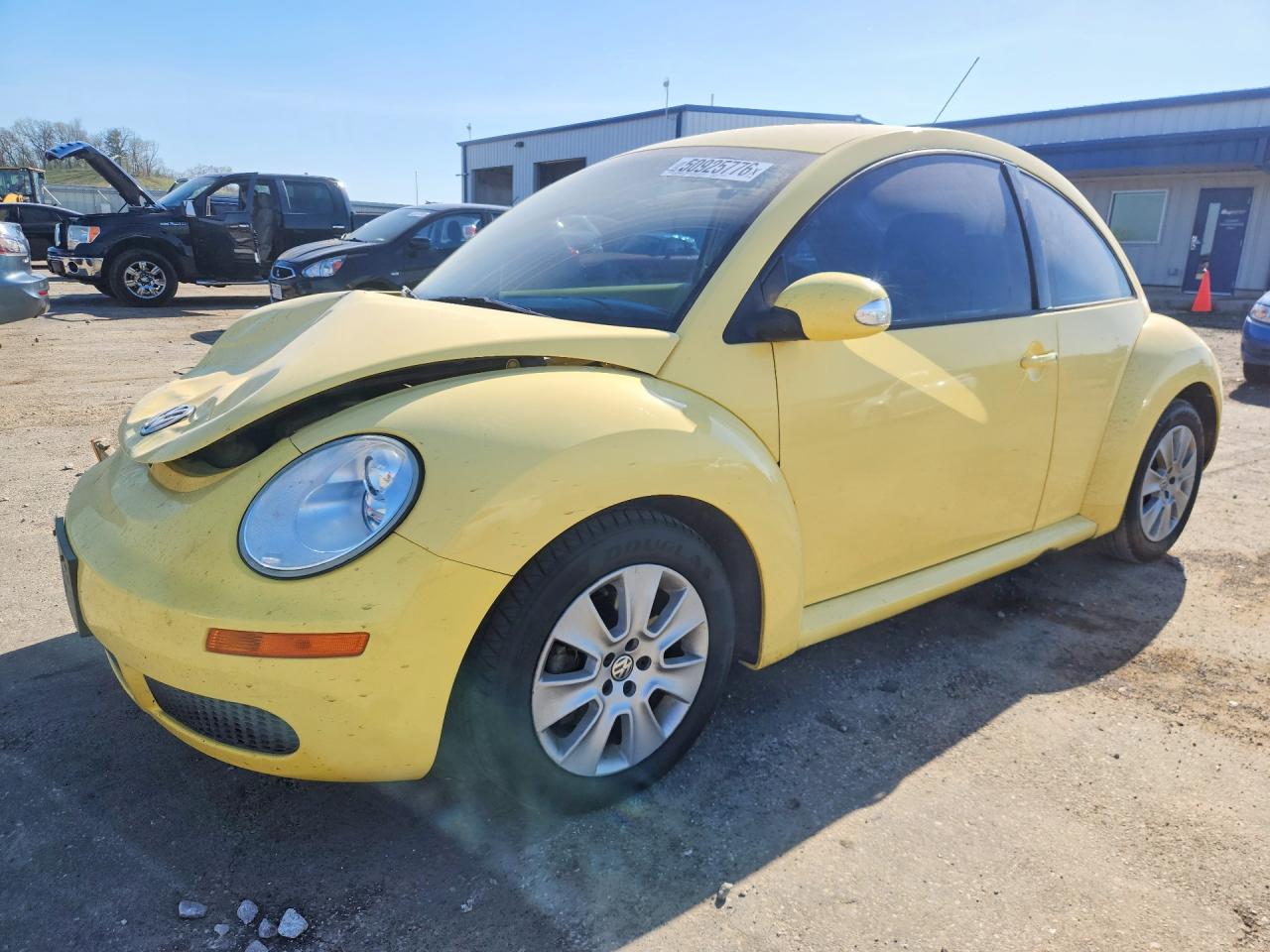 Salvage Volkswagen Beetle Image