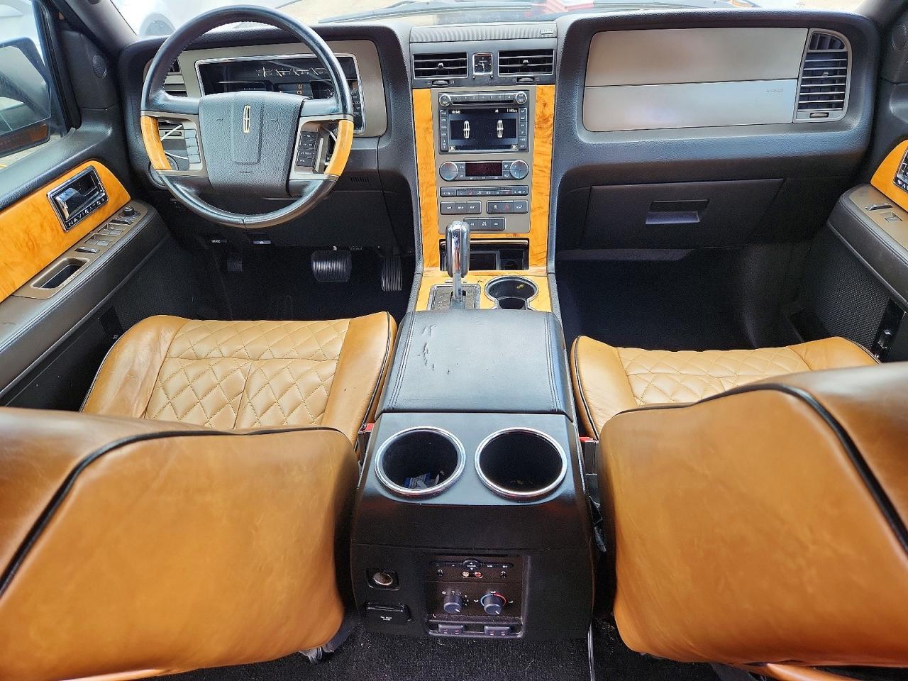 Lincoln Navigator