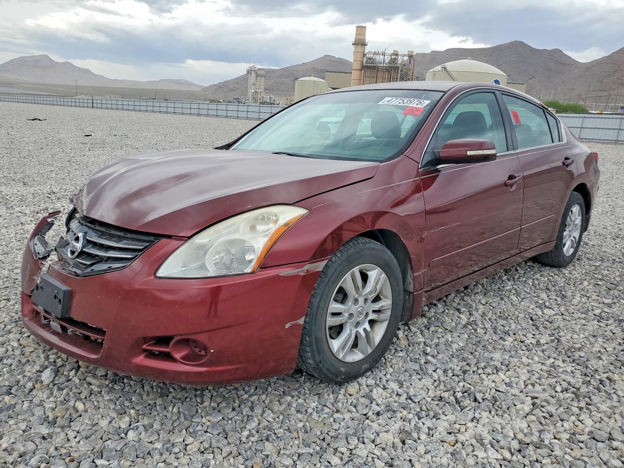 Salvage Nissan Altima Image