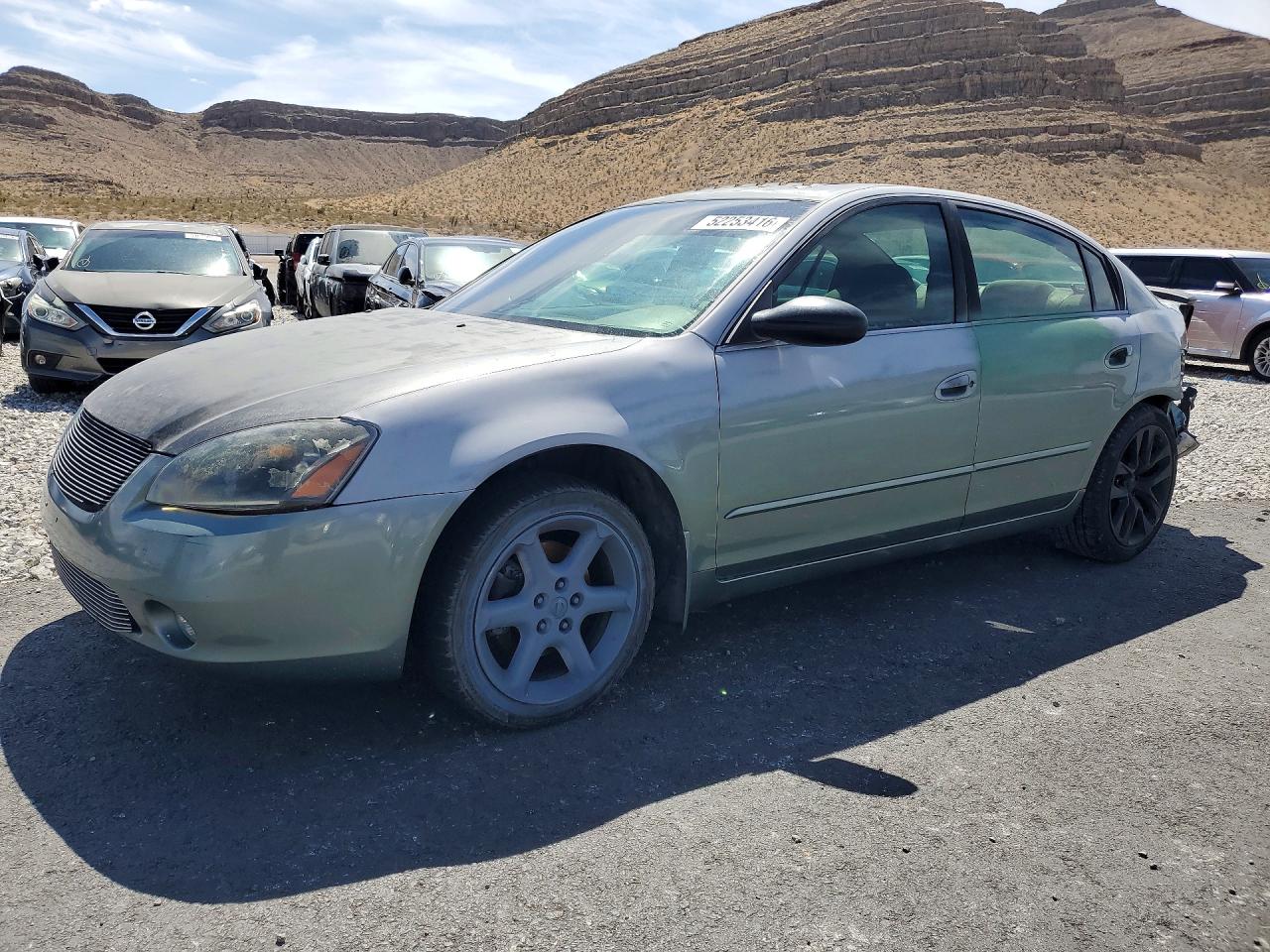 Salvage Nissan Altima Image