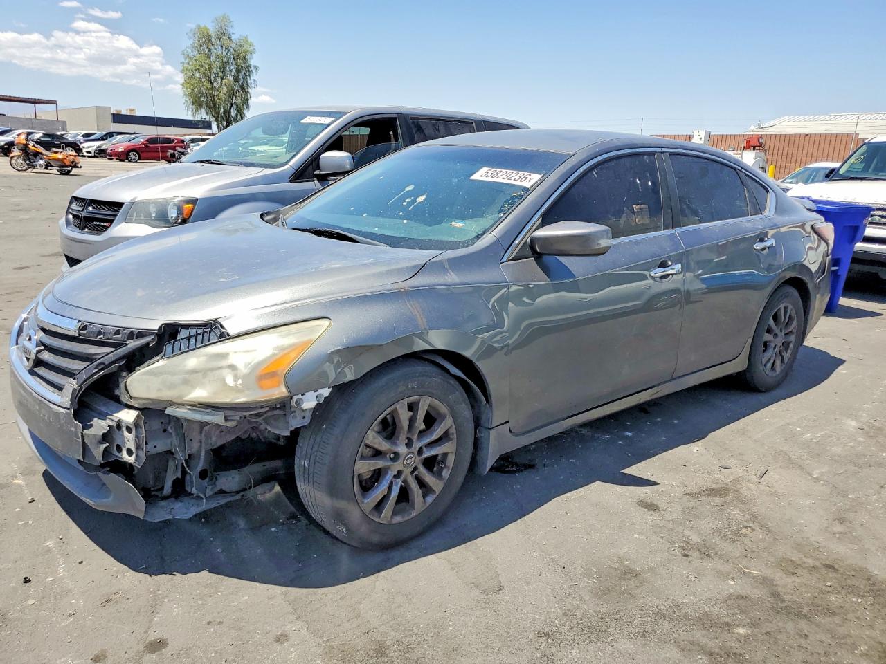 Salvage Nissan Altima Image