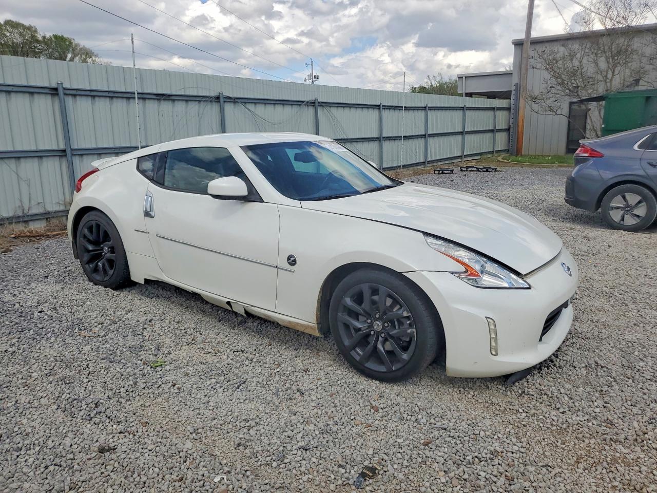 Nissan 370Z Base