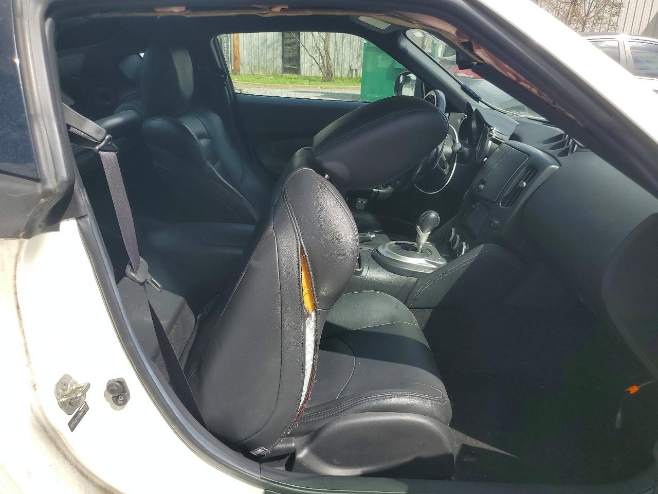 Nissan 370Z Base
