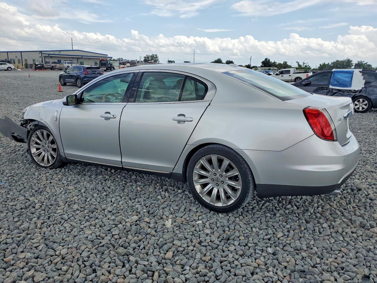 Lincoln MKS