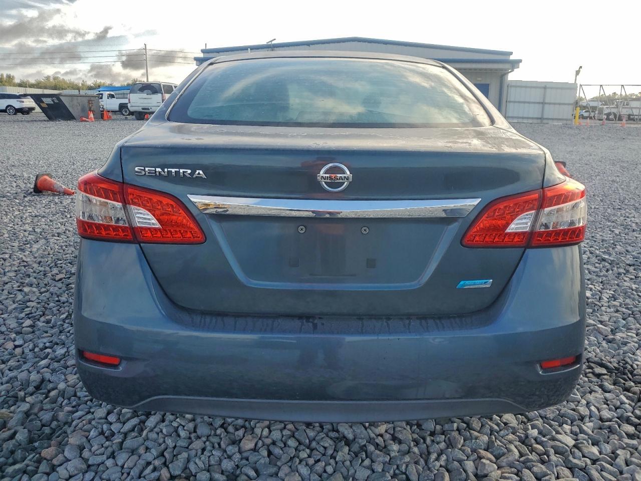 Nissan Sentra S