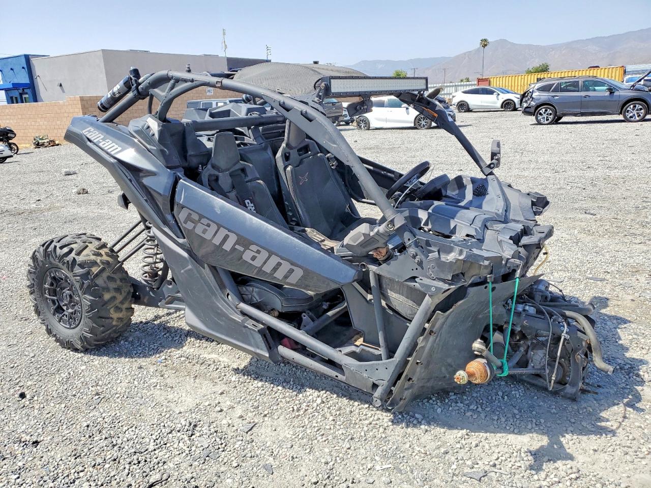 Salvage Can-Am Maverick X3 Image