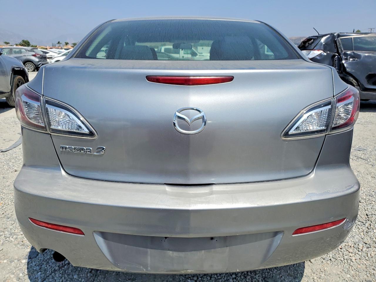 Mazda 3 I