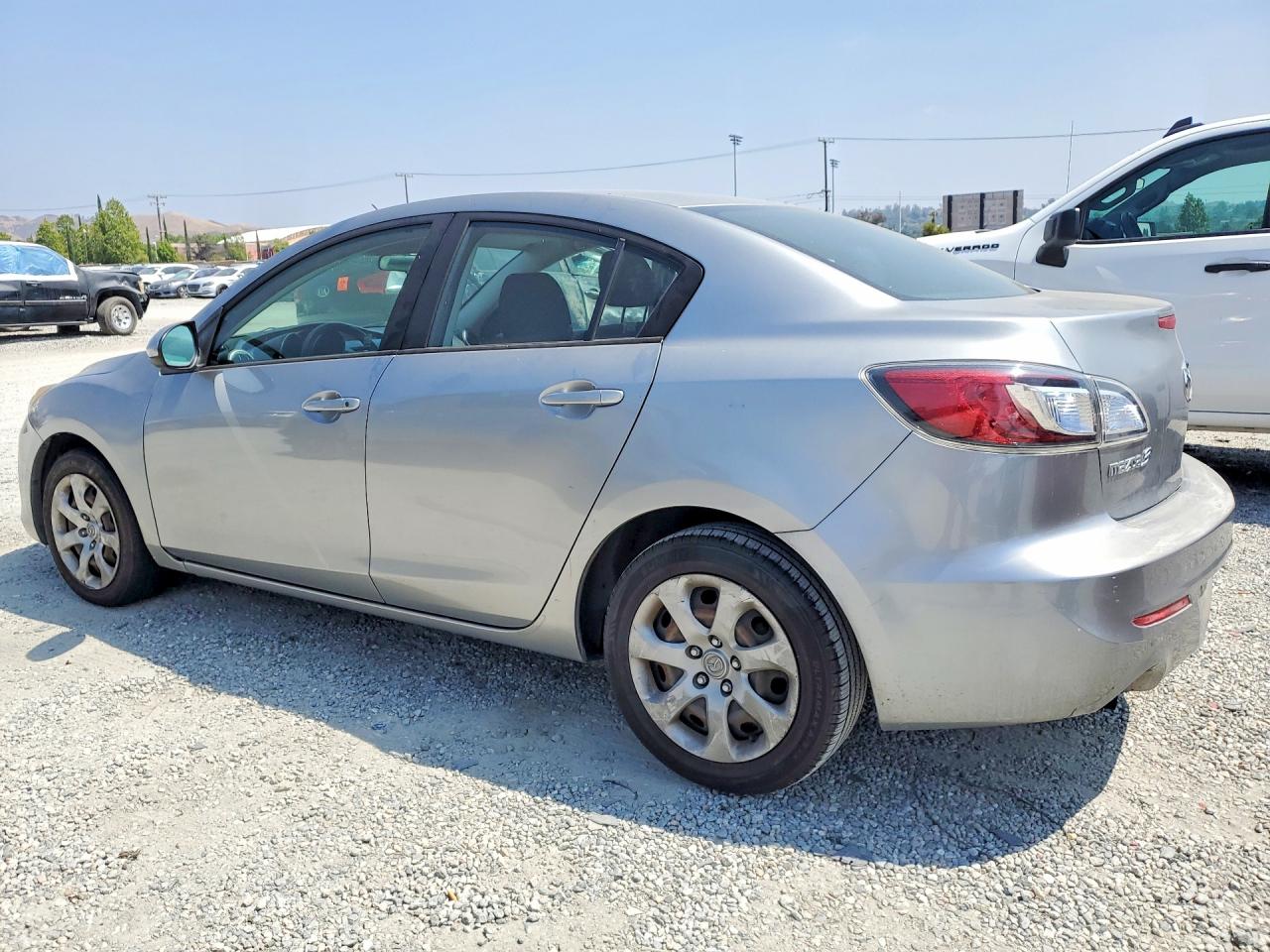 Mazda 3 I