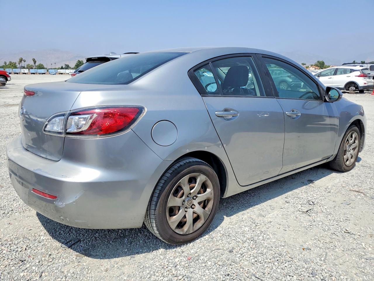 Mazda 3 I