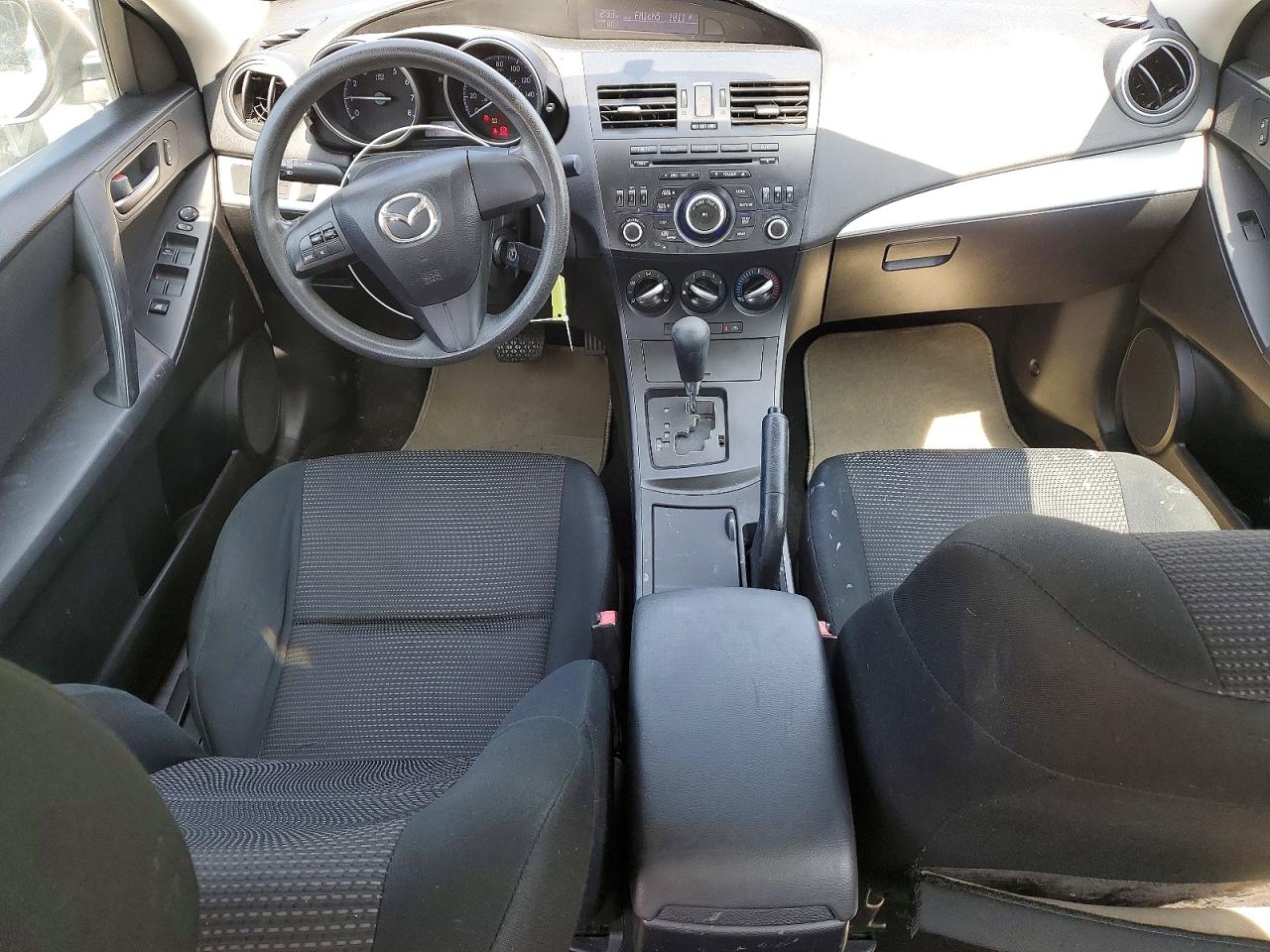 Mazda 3 I
