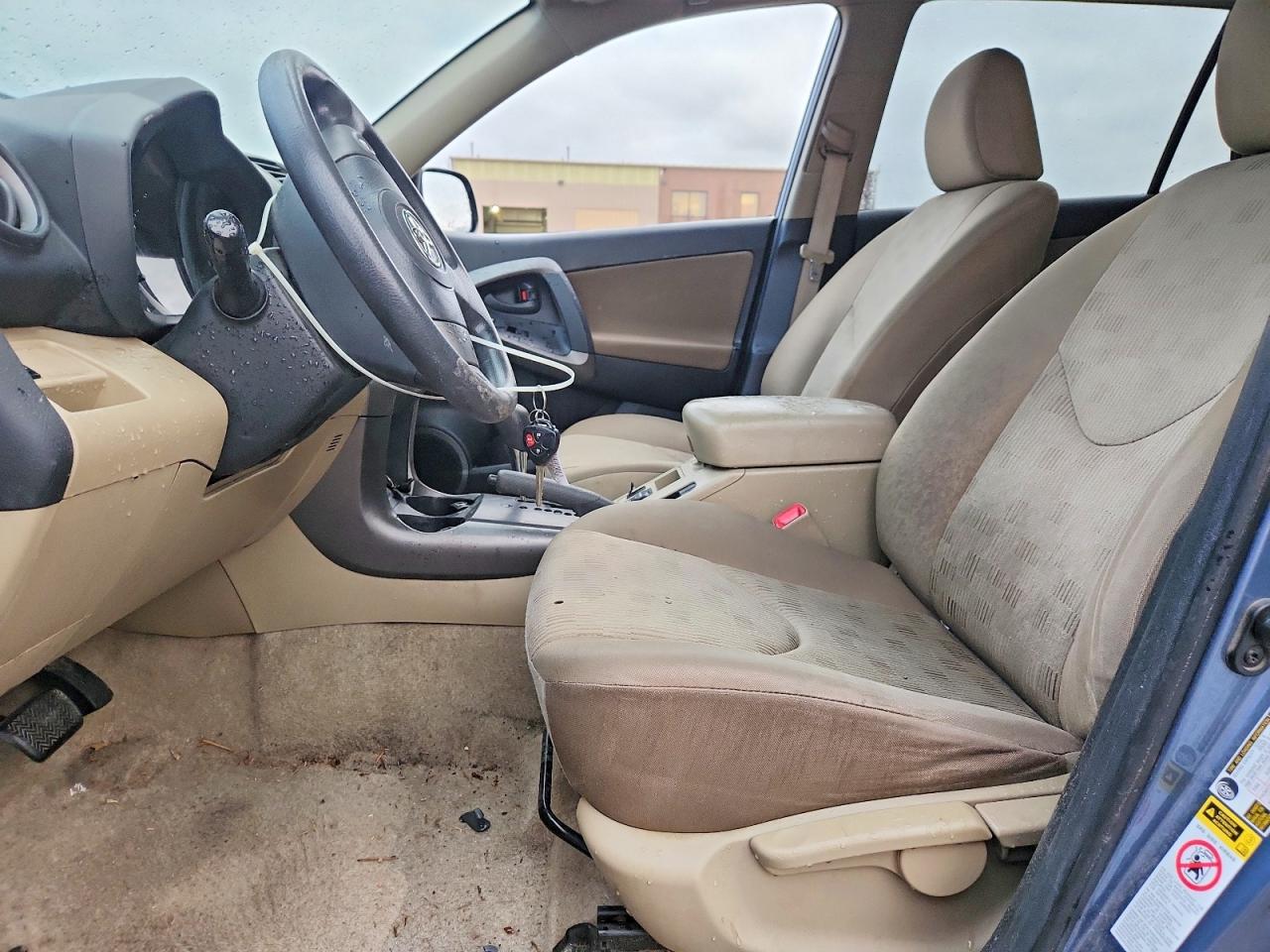 Toyota RAV4 Base
