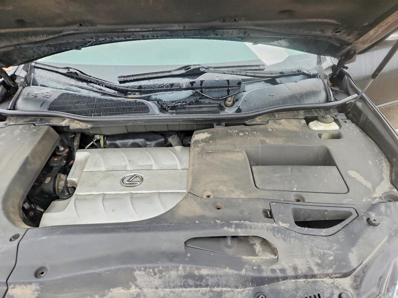 Lexus RX Base