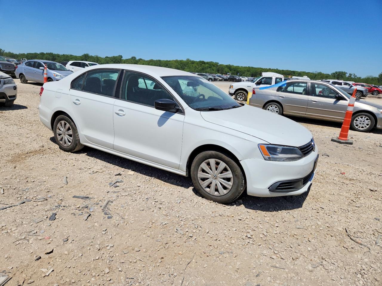 Volkswagen Jetta Base
