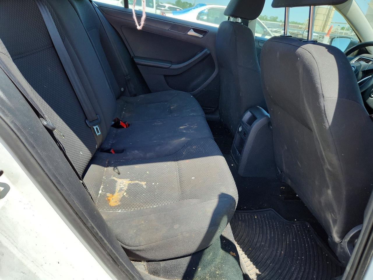 Volkswagen Jetta Base