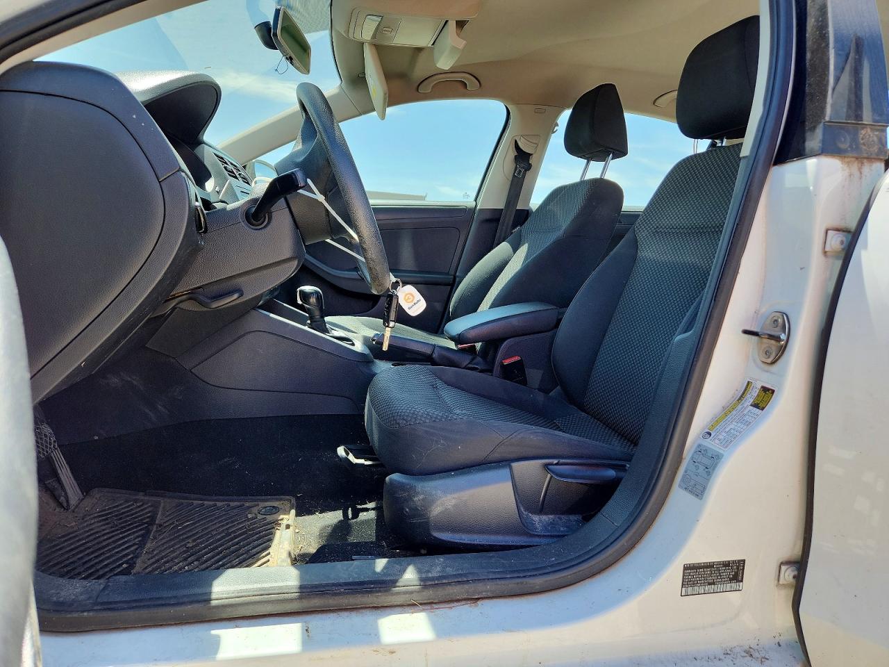 Volkswagen Jetta Base