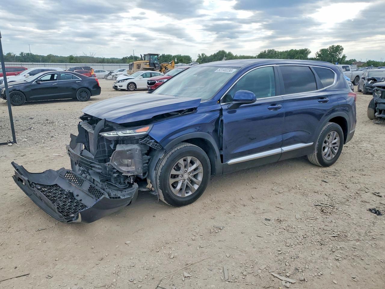 Salvage Hyundai SANTA FE Image