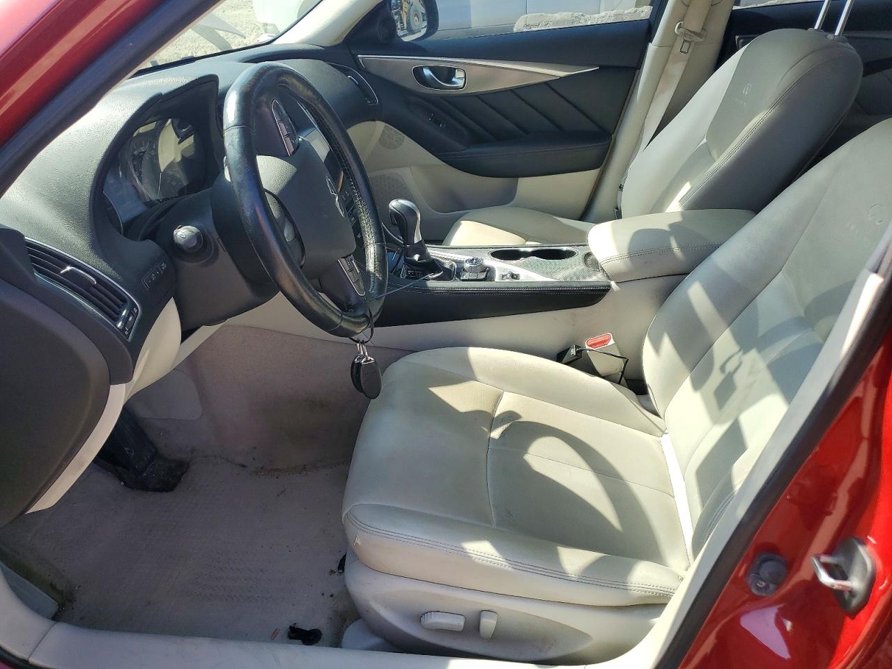 INFINITI Q50 Base