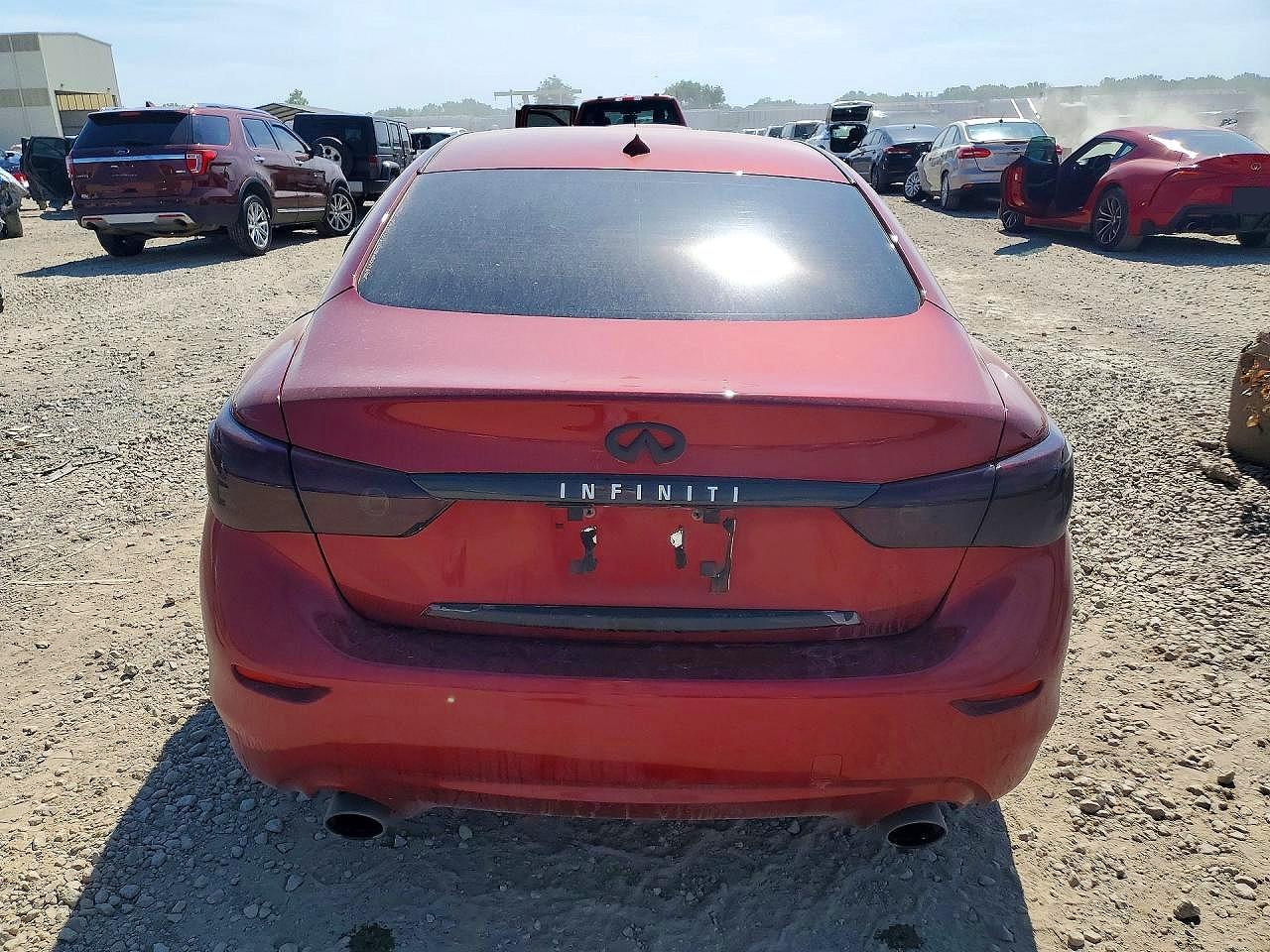 INFINITI Q50 Base