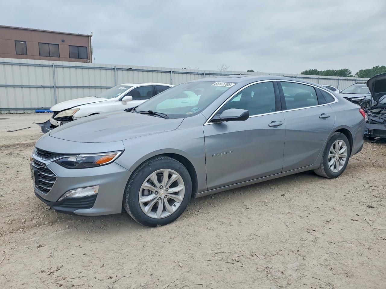 Salvage Chevrolet Malibu Image