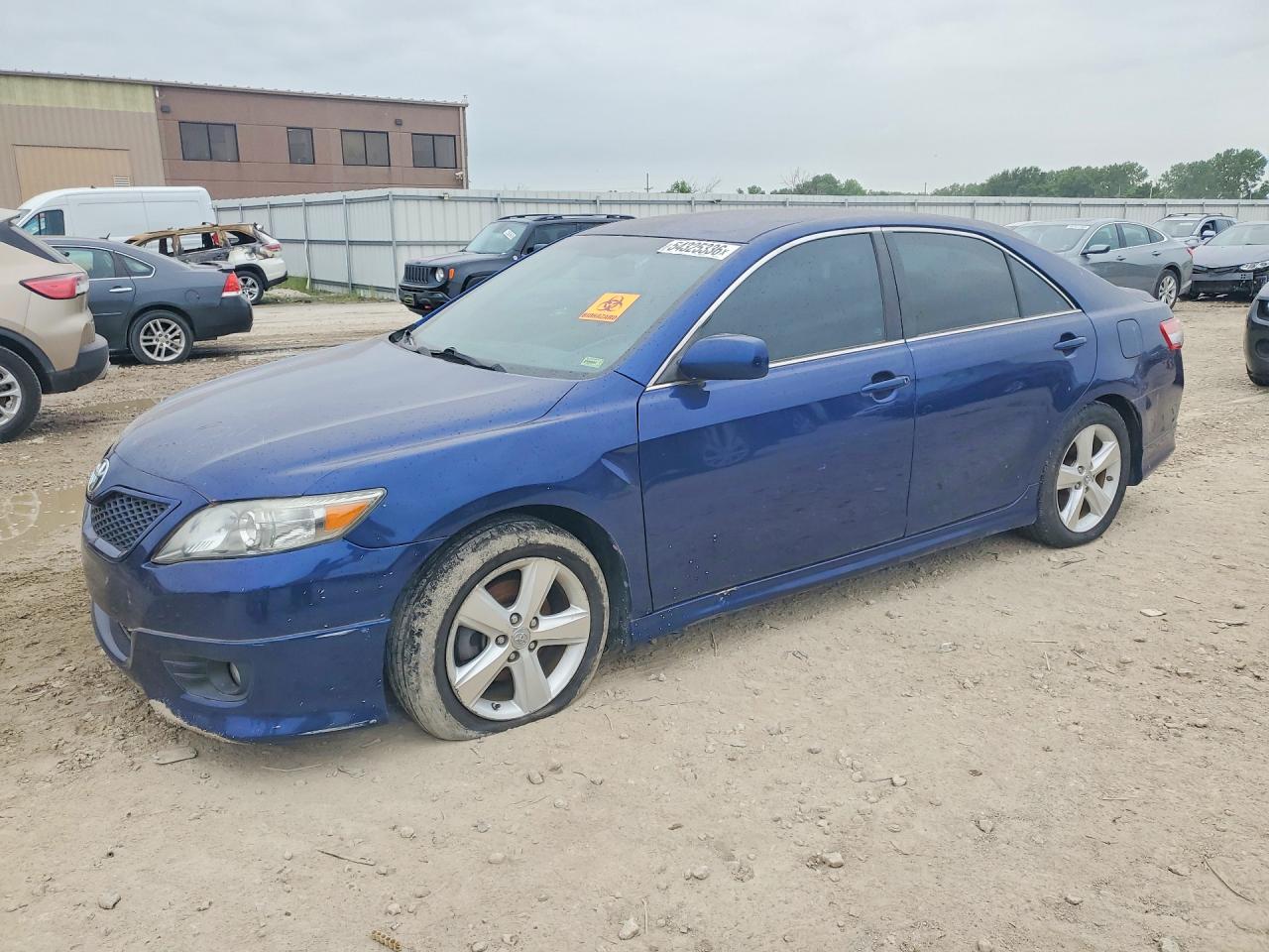 Salvage Toyota Camry Image
