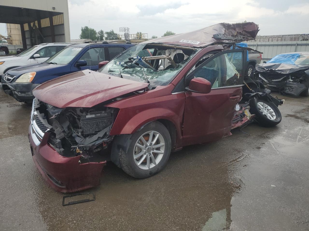 Salvage Dodge Caravan Image
