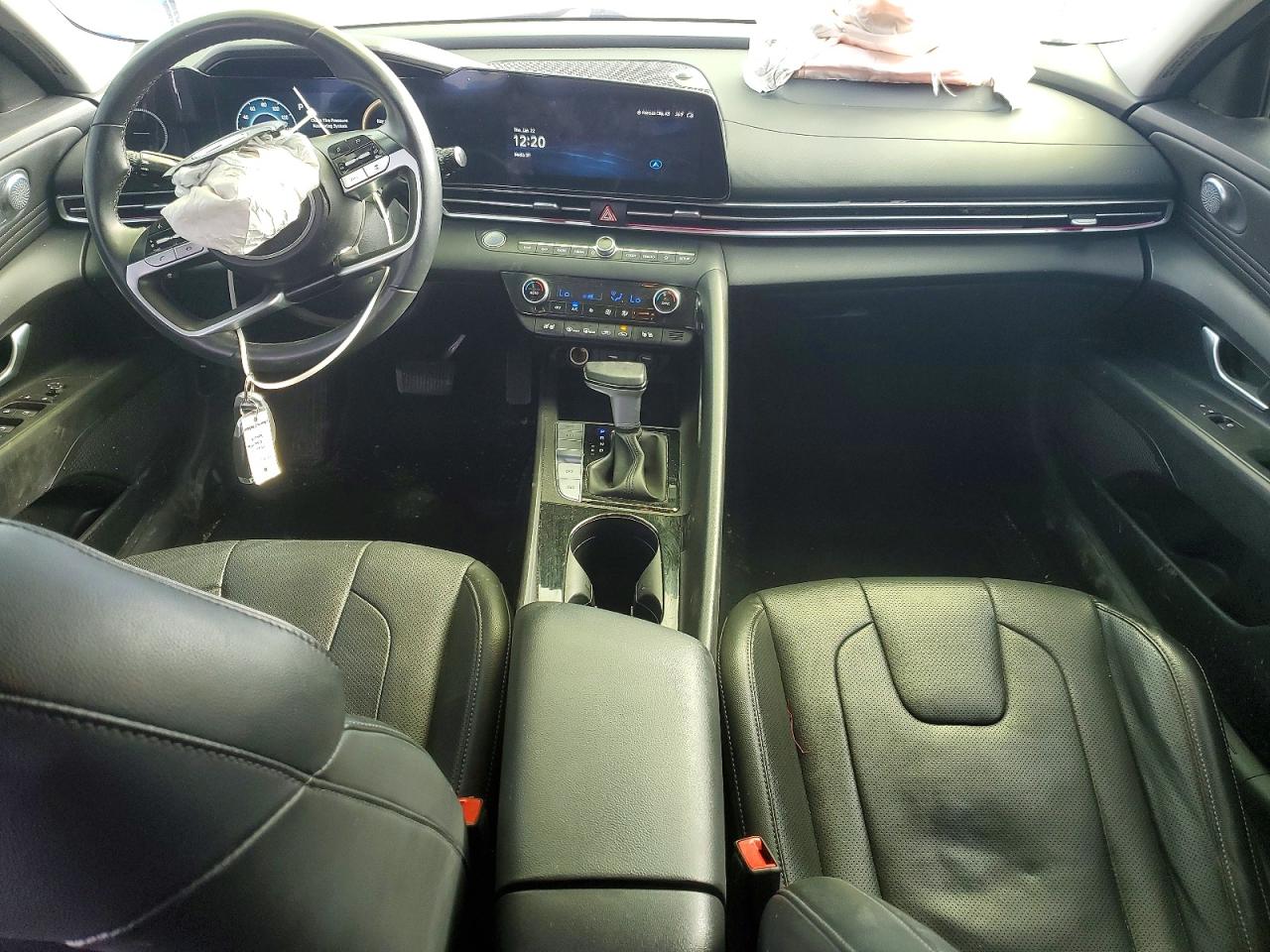 Hyundai ELANTRA Limited