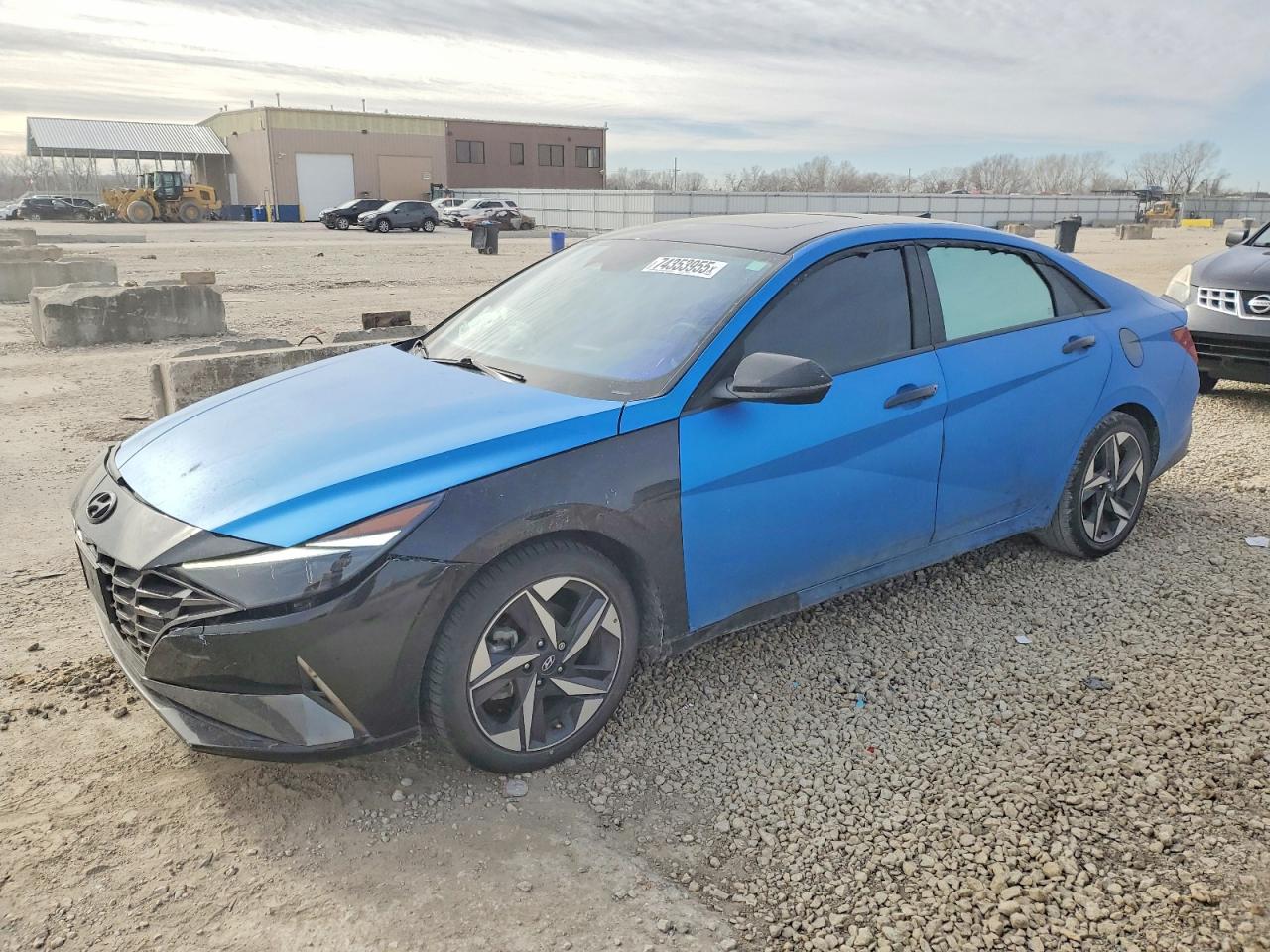 Salvage Hyundai ELANTRA Image