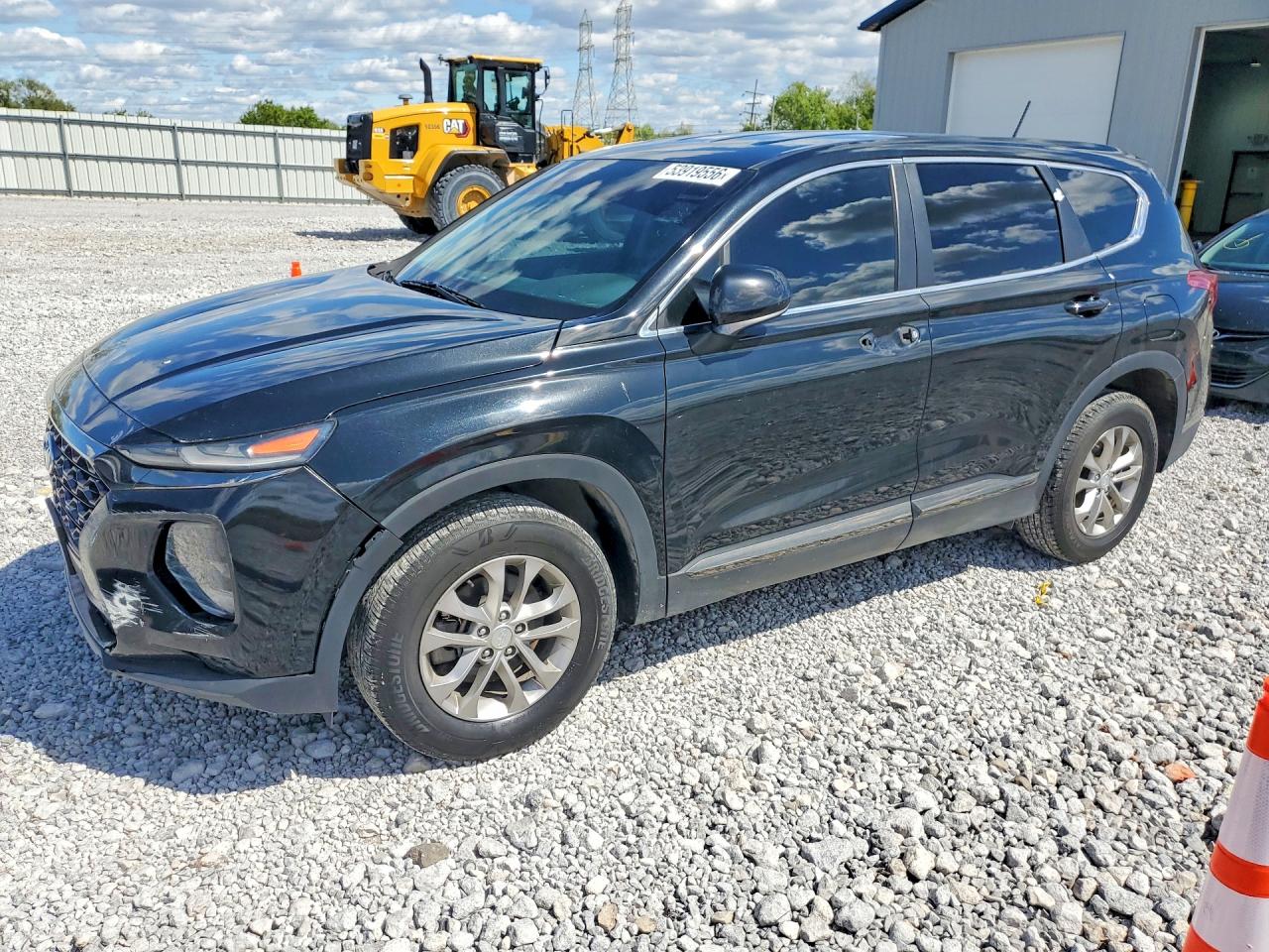 Salvage Hyundai SANTA FE Image