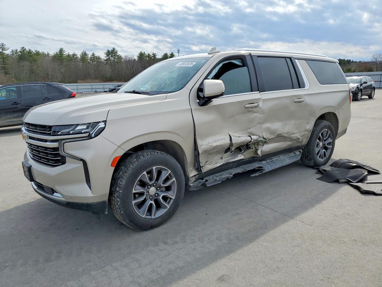 Salvage Chevrolet Suburban Image