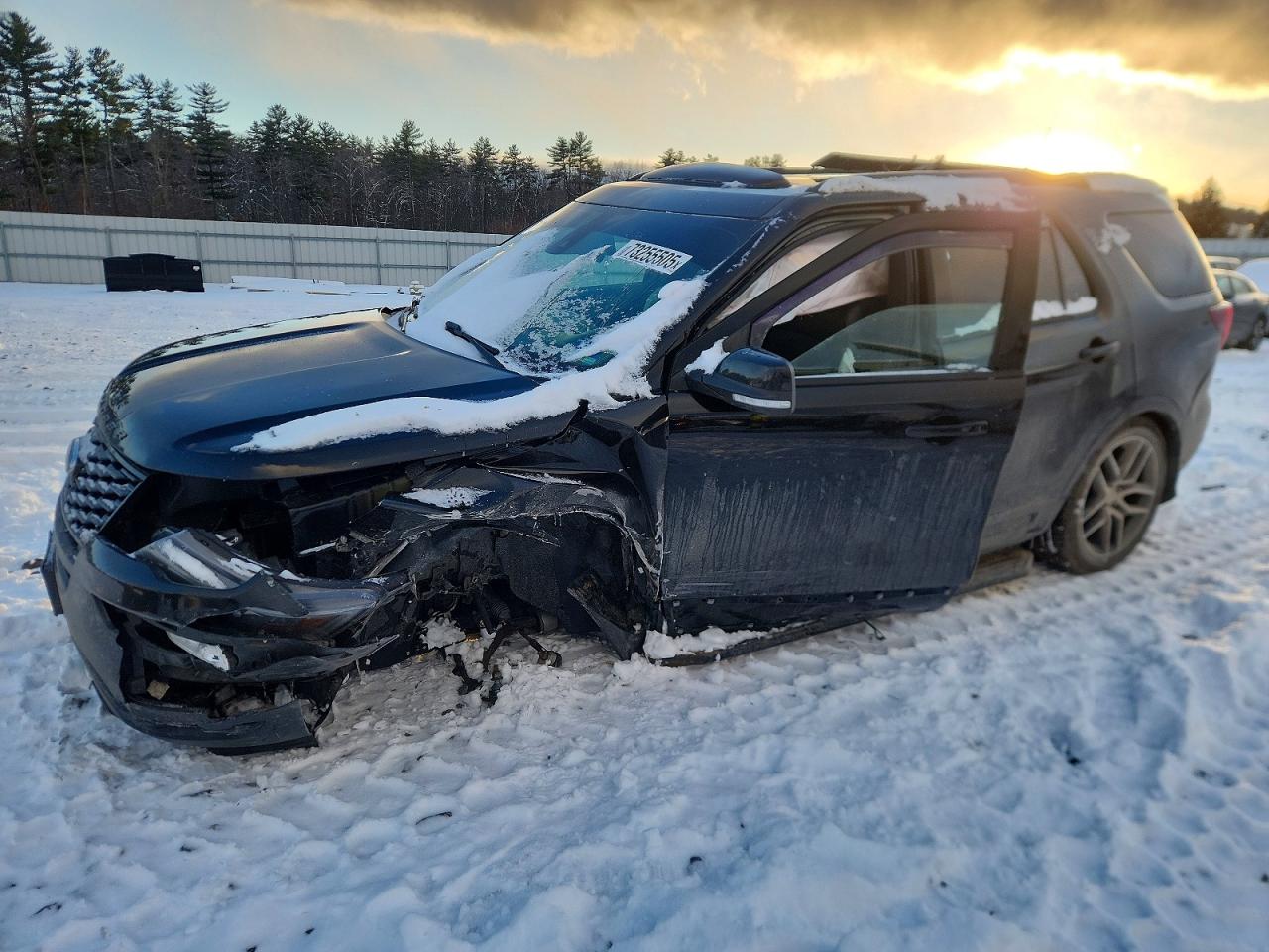 Salvage Ford Explorer Image
