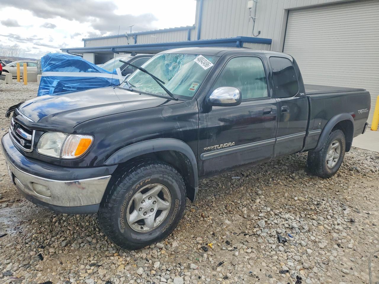 Salvage Toyota Tundra Image