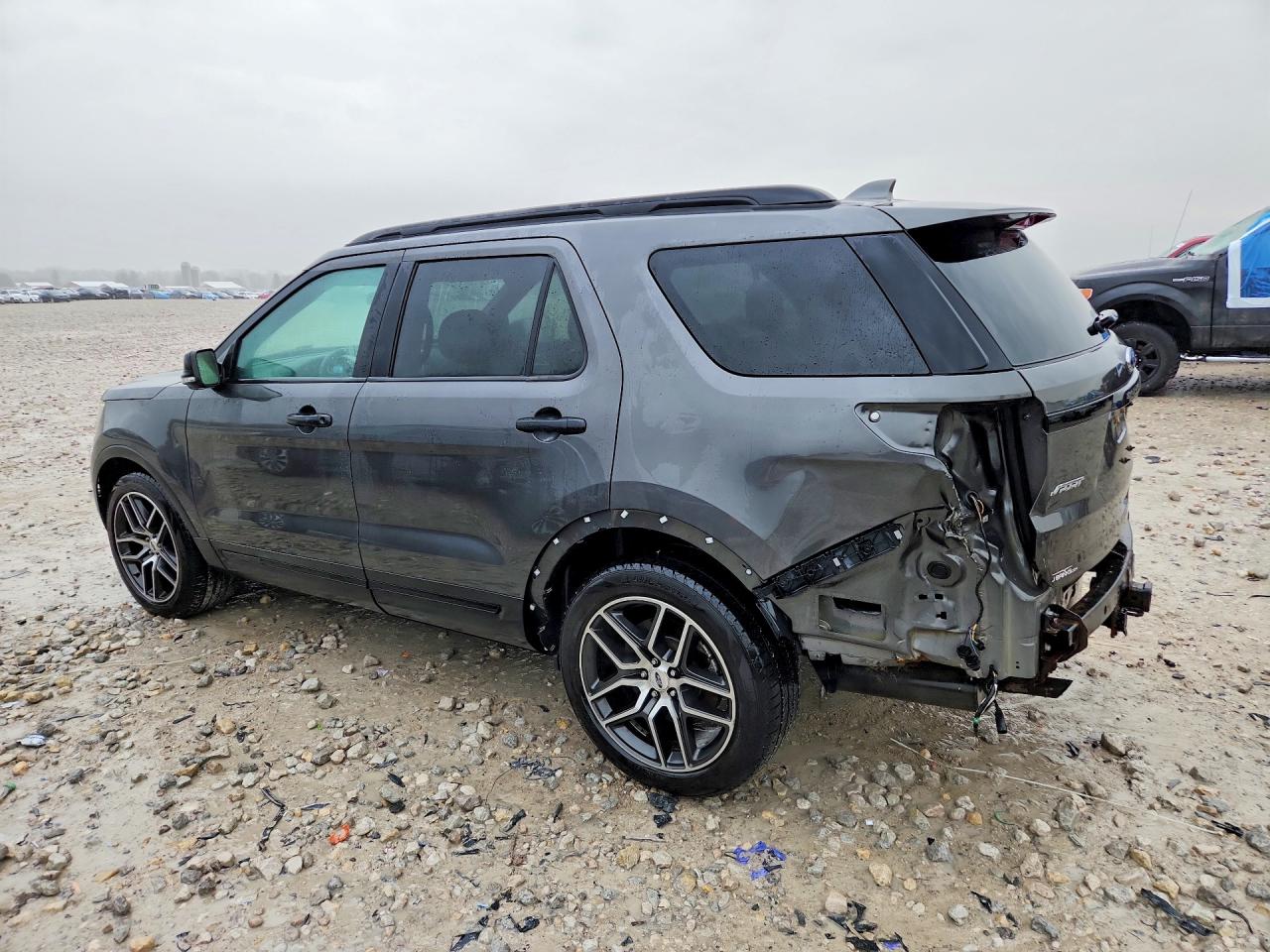 Ford Explorer Sport