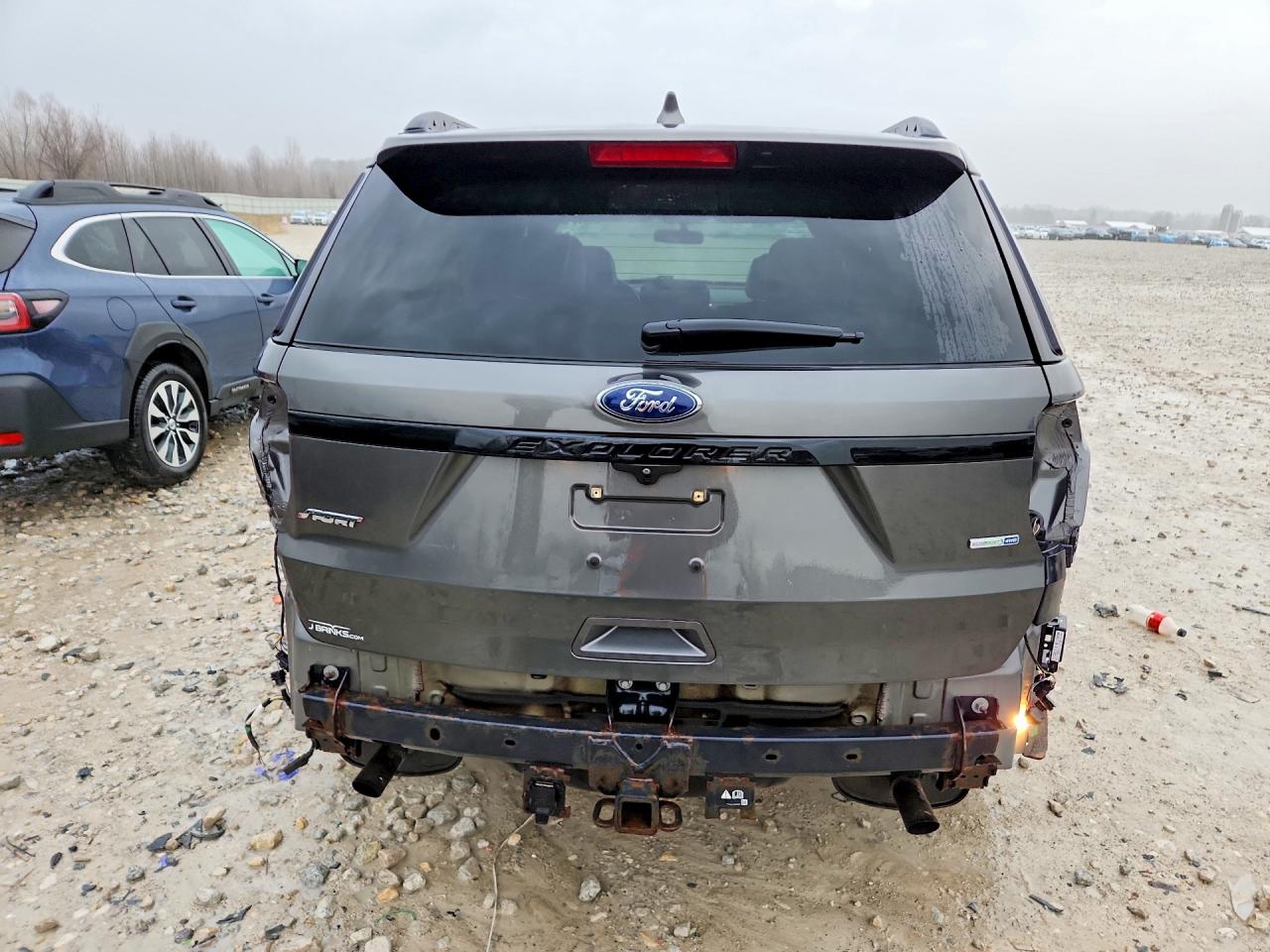 Ford Explorer Sport