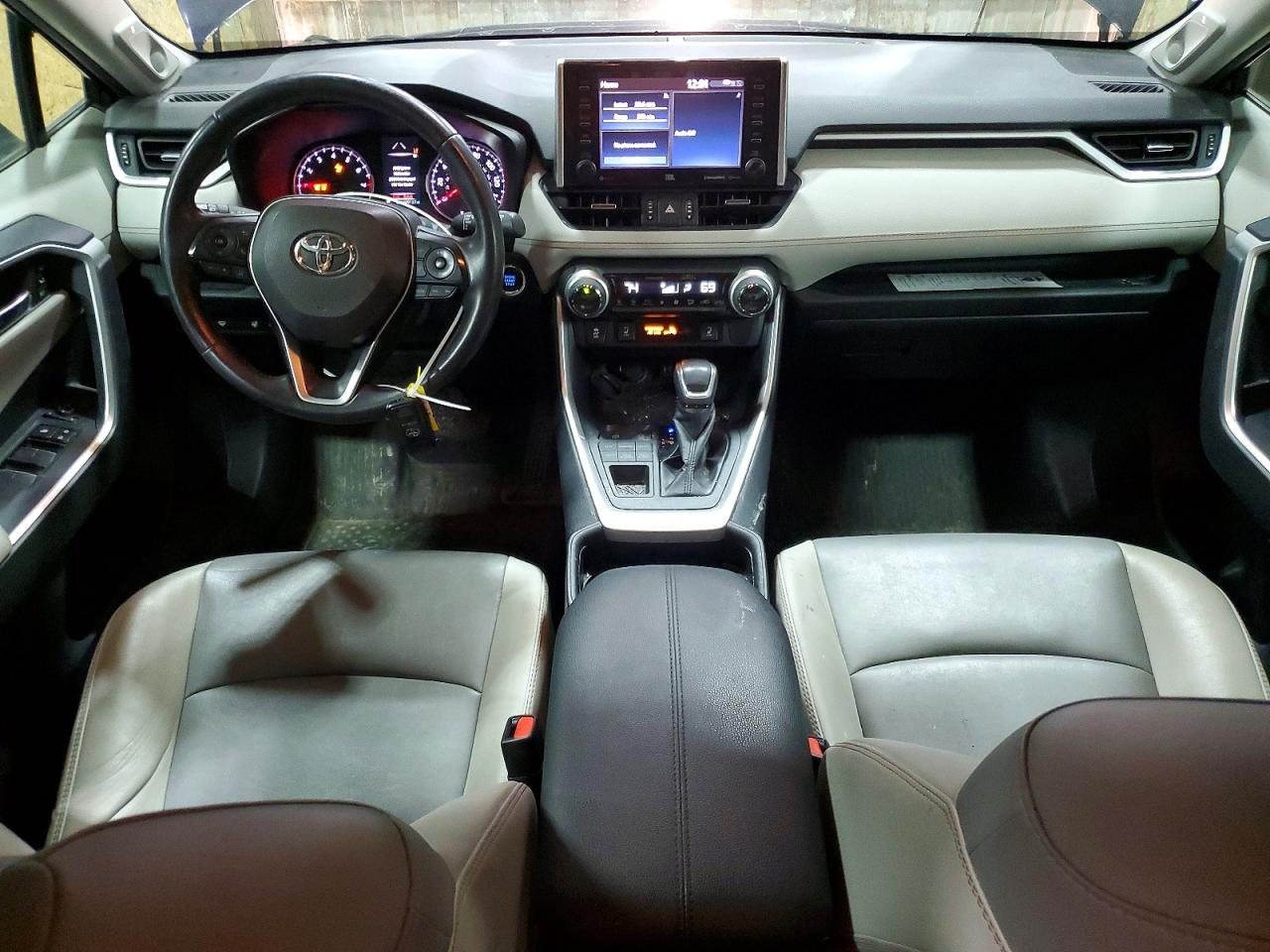 Toyota RAV4 Xle Premium