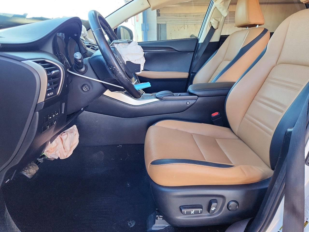 Lexus NX Base