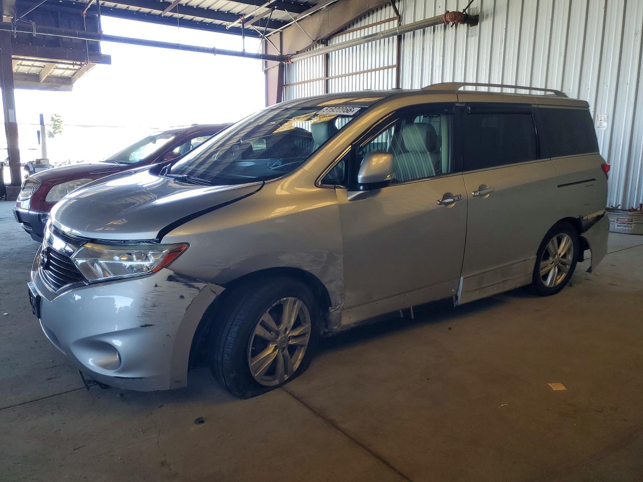 Salvage Nissan Quest 3.5 Image