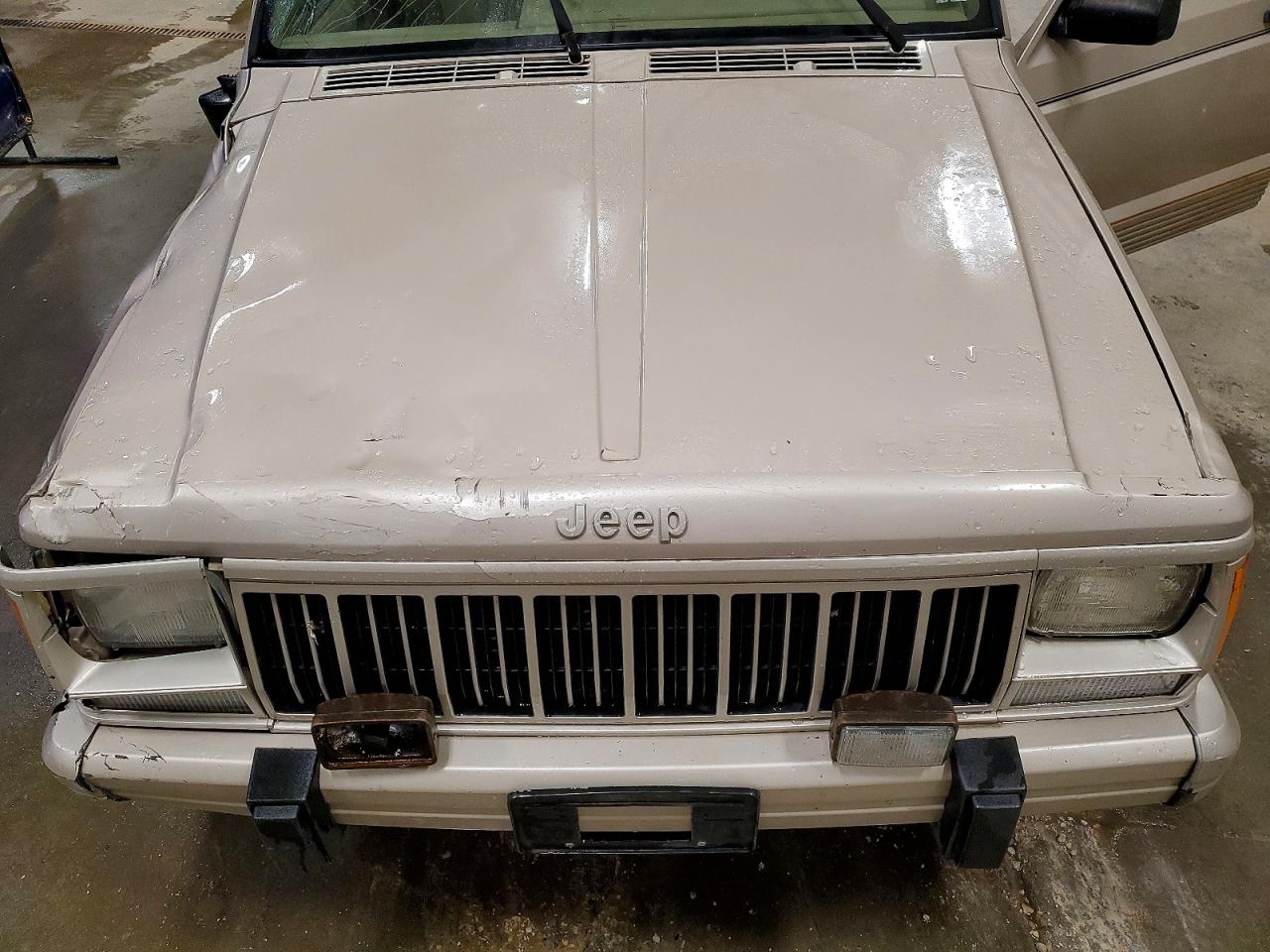 Jeep Cherokee Country