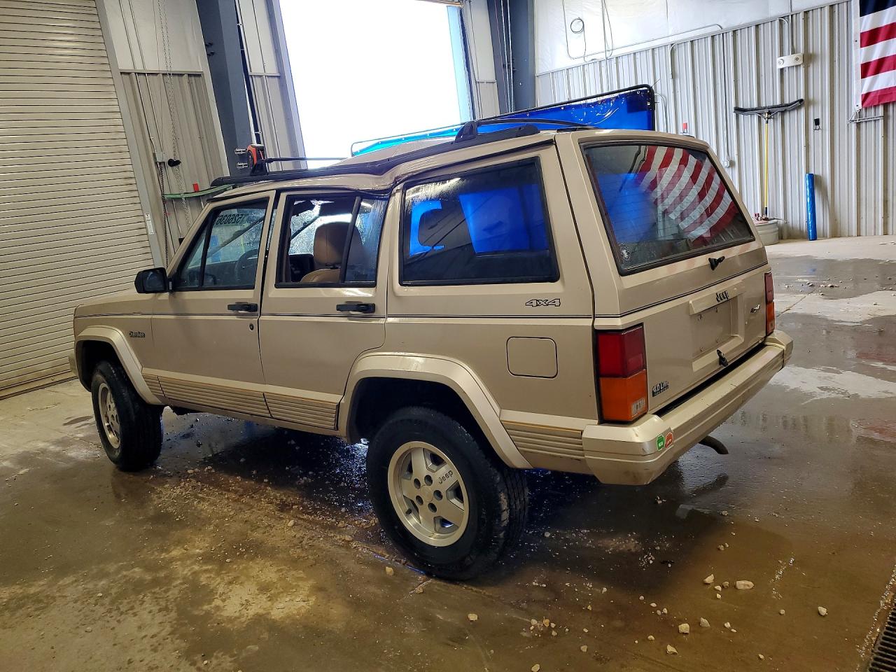 Jeep Cherokee Country