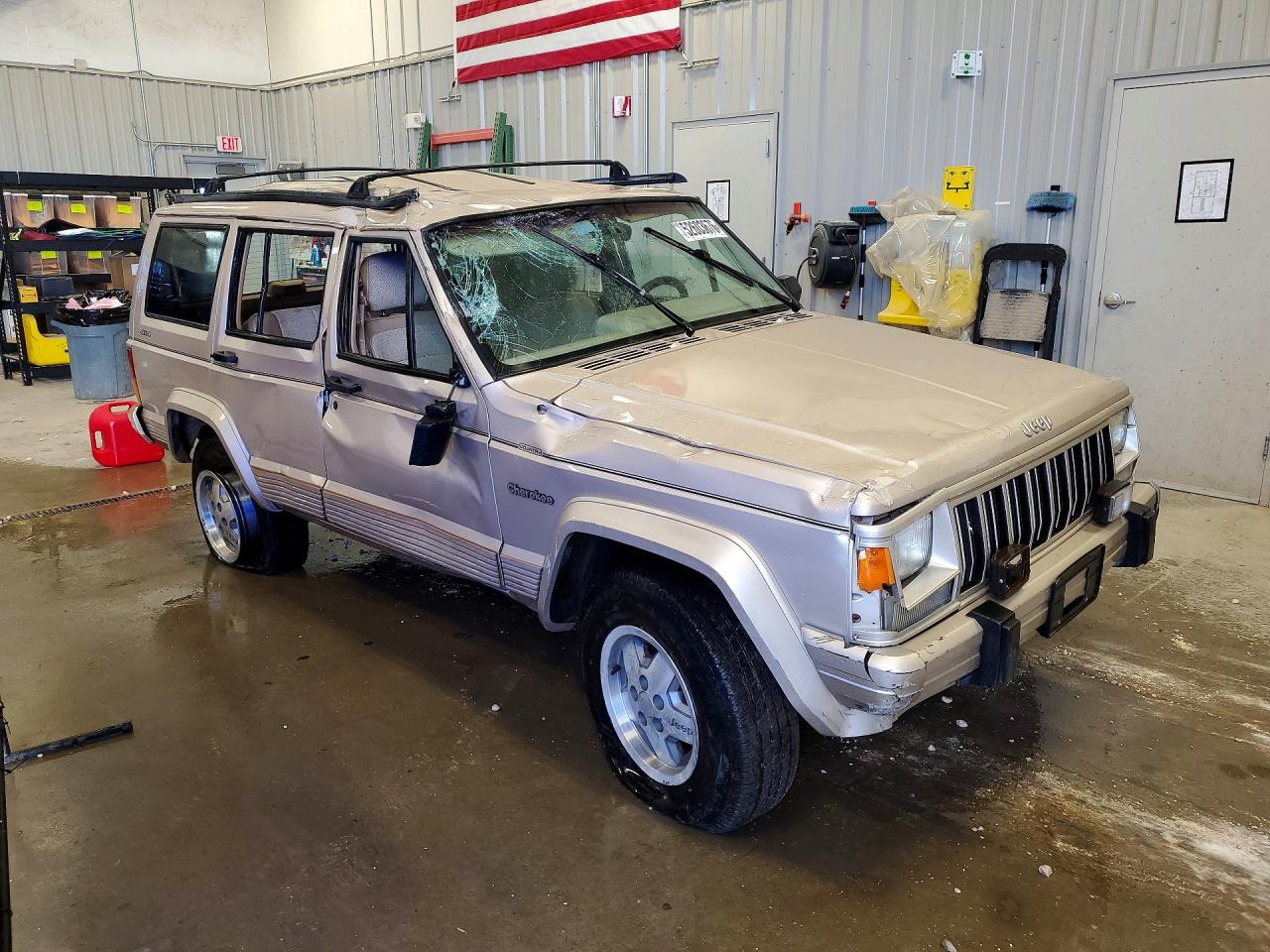 Jeep Cherokee Country