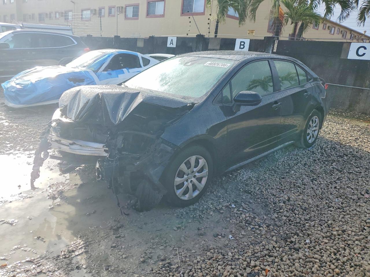Salvage Toyota Corolla Image