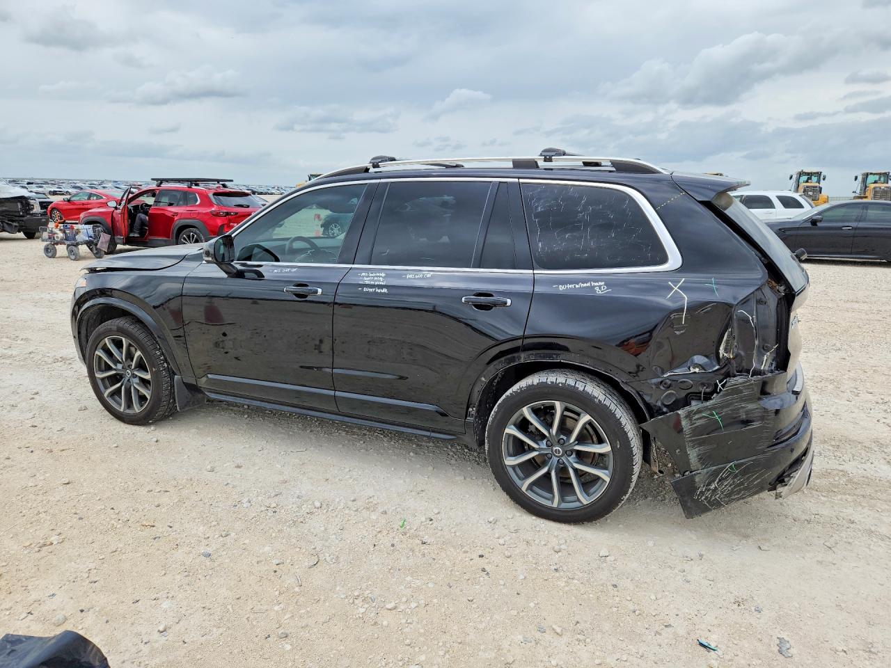 Volvo XC90 T6