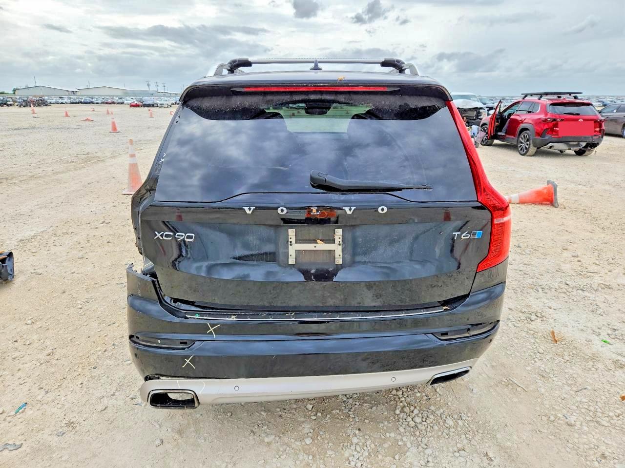 Volvo XC90 T6