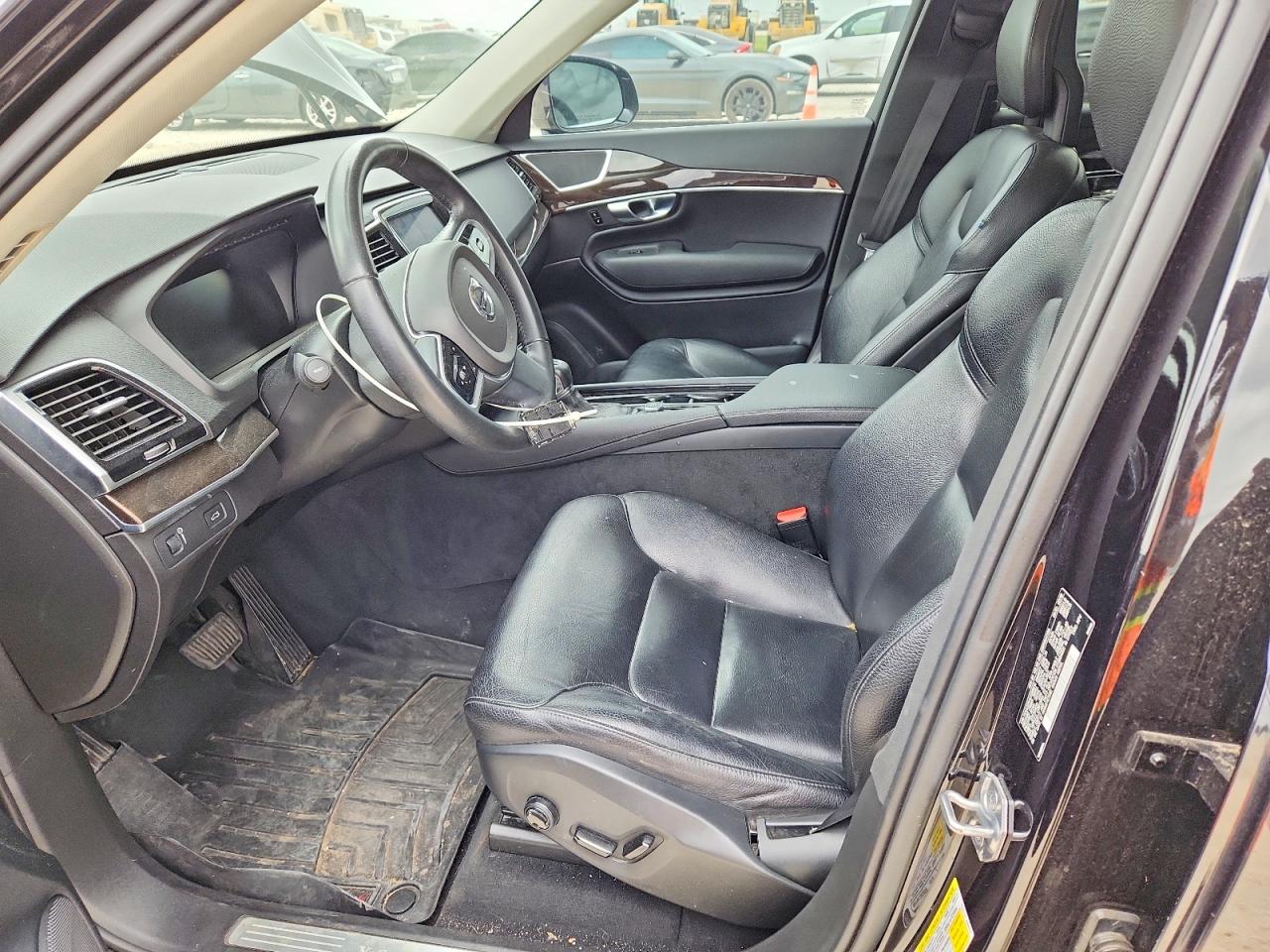 Volvo XC90 T6