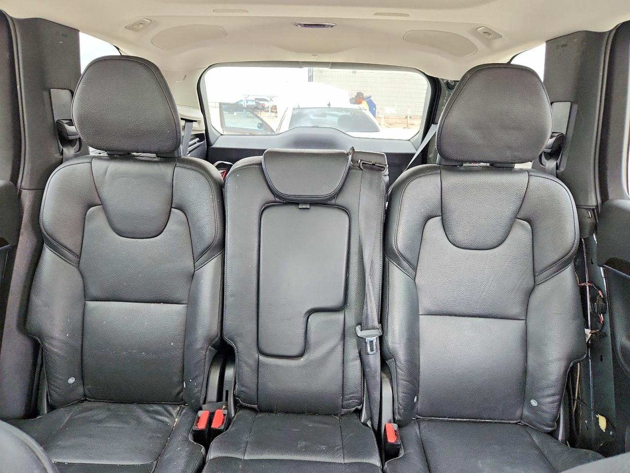 Volvo XC90 T6